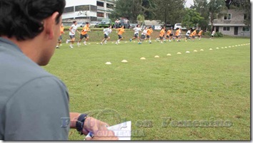 Raul supervisando el treabajo