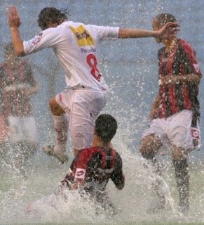 Leandro Diaz en Huracán - San Lorenzo con lluvia