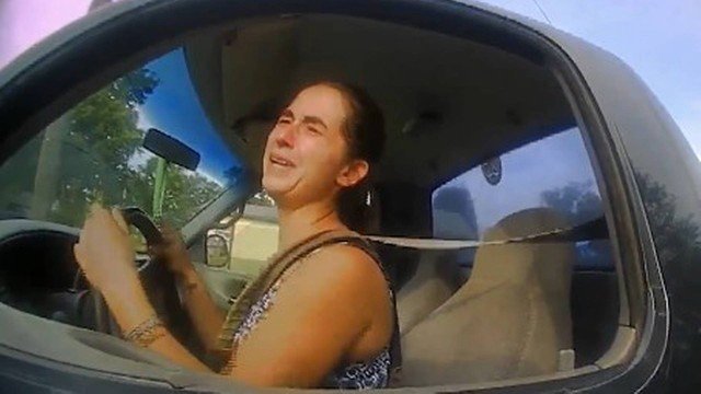 Após perseguição a 115km/h, motorista se justifica: 'Muita vontade de fazer cocô'