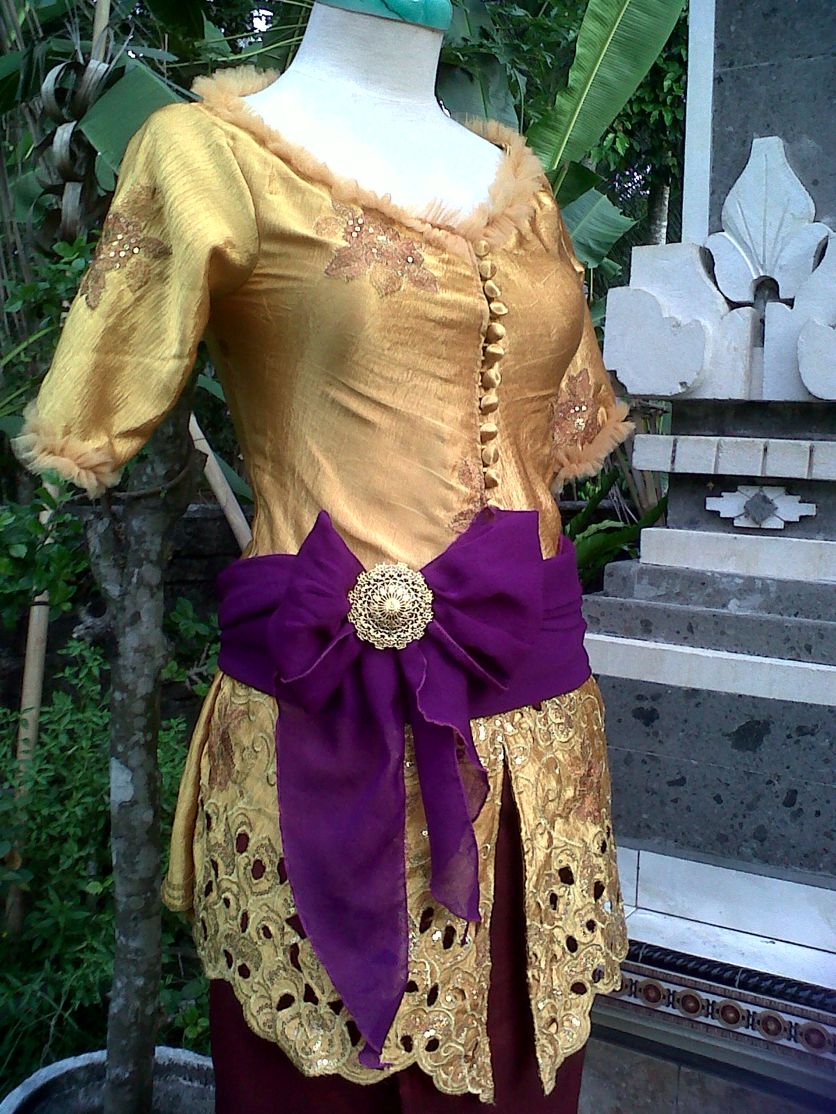 Kebaya Bali Modifikasi 2012  kebaya modif bali 2014 