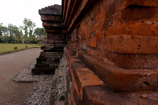 Candi Brahu Trowulan Mojokerto