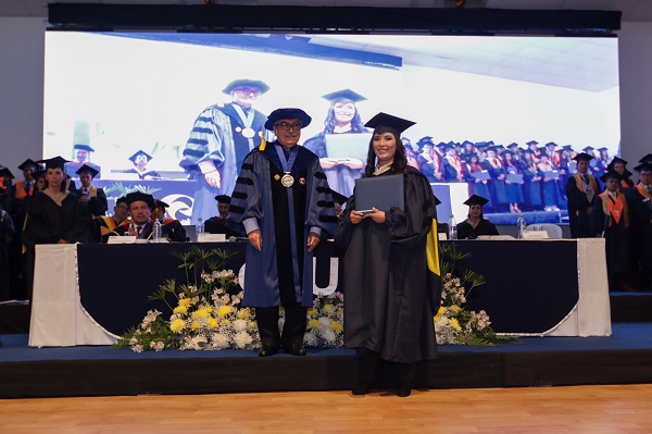 La UPB celebró a sus graduados  en un gran acto de colación