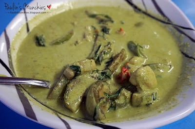 Green curry chicken - Golden Mile Food Center at Beach Road - Paulin's Munchies