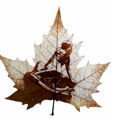 Stunning leaf carving artwork Seen On www.coolpicturegallery.net