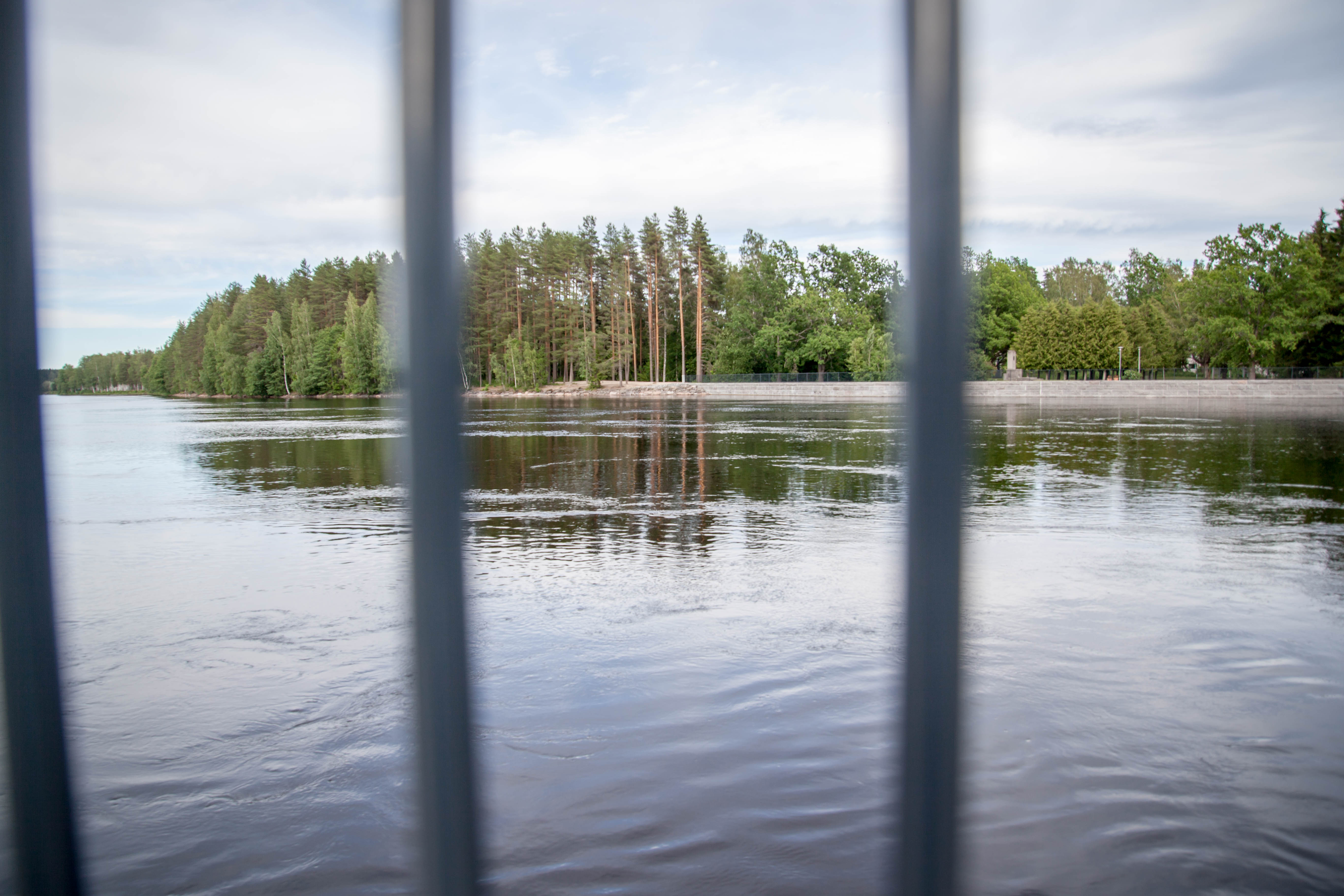 Vuoksi vuolaana