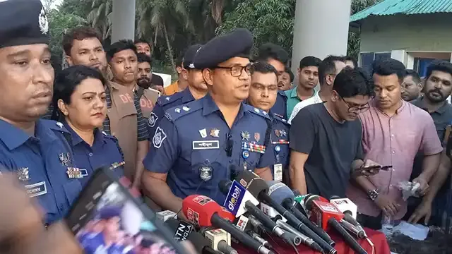 রং নম্বরে পরিচয়,পরকীয়ার জেরে প্রবাসীর হাতে মা-মেয়ে খুন পুলিশ