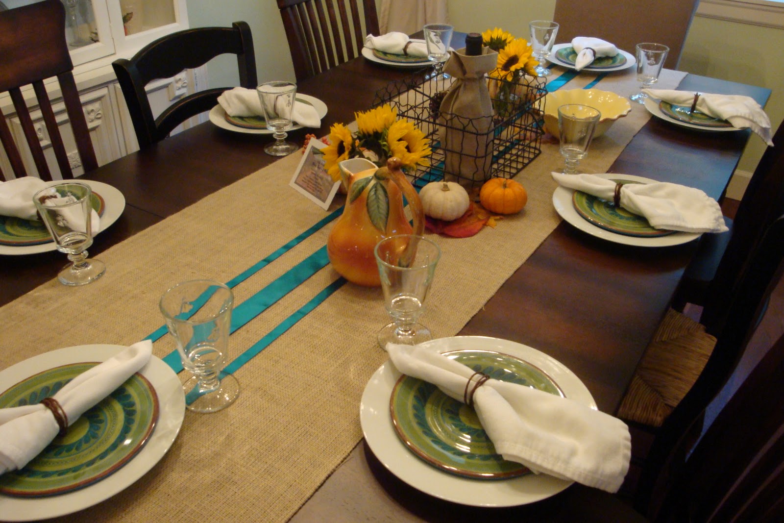 simple burlap table runner