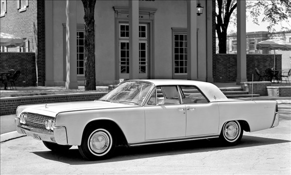 1962 Lincoln Continental One of several Lincolns owned by The King which