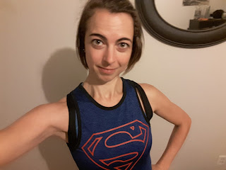 Coureuse à l'intérieur, camisole de Superman