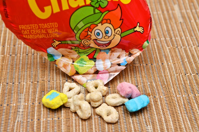 Lucky Charms - Cereal Mills - Marshmallow - Guimauve - breakfast - céréales - dessert - Amerique - USA food 