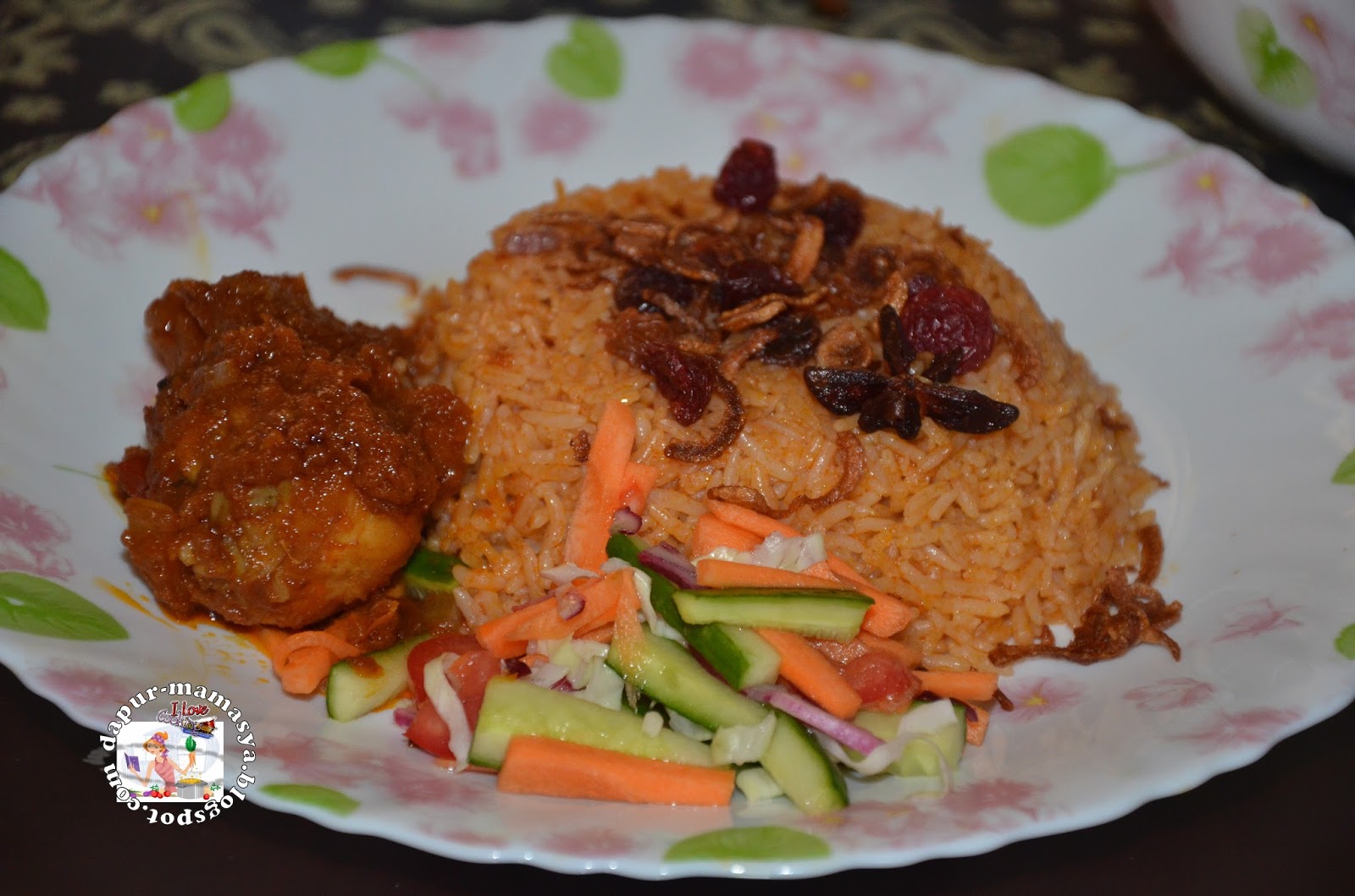 Dapur Mamasya: Nasi Tomato Simple & Sedap