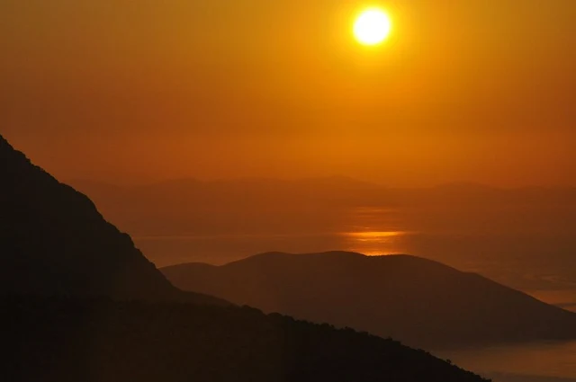 Αργολίδα: Η μεγαλοπρέπεια της κορυφής στο Δίδυμο όρος της Ερμιονίδας