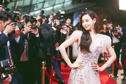 Honey Lee, Lee Sun Gyu dan Gong Myung, Film Killing Romance Rilis Bulan Depan