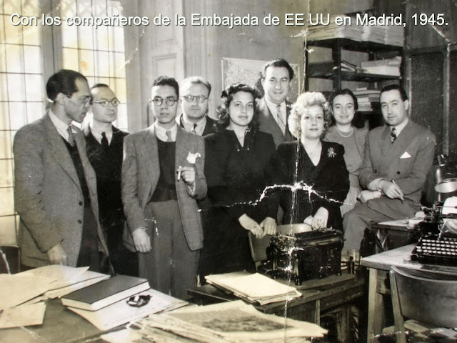 Jaime Menéndez ''El Chato'' con los compañeros de la embajada USA, 1945