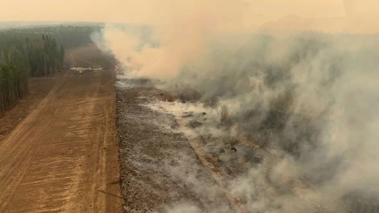 Incêndios fora de controle no Canadá - Quase 30 mil pessoas buscam refúgio