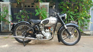 Lapak motor tua norton