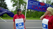 There won't be a legislated end to the Air Canada strike. (air canada strikers)