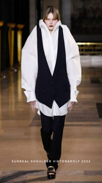 Surreal shoulder viktor&Rolf 2022