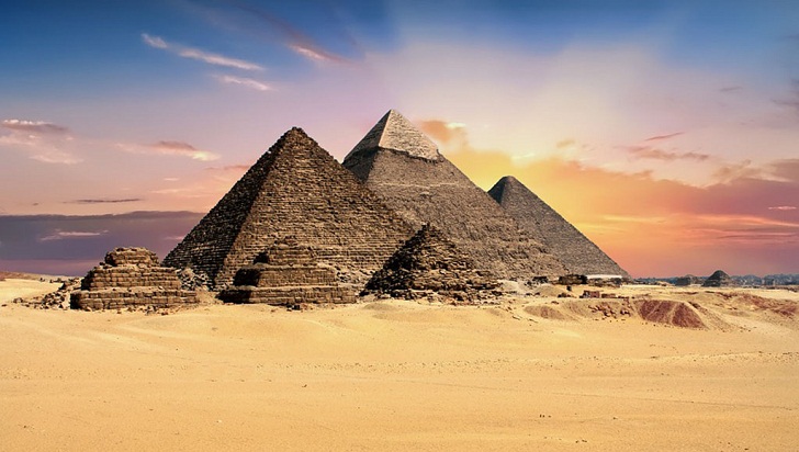 Misteri Piramida Giza dan Kuburan Paling Tinggi di Dunia
