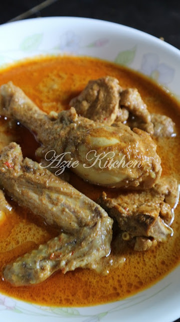 Gulai Ayam Kelantan Untuk Nasi Berlauk - Azie Kitchen