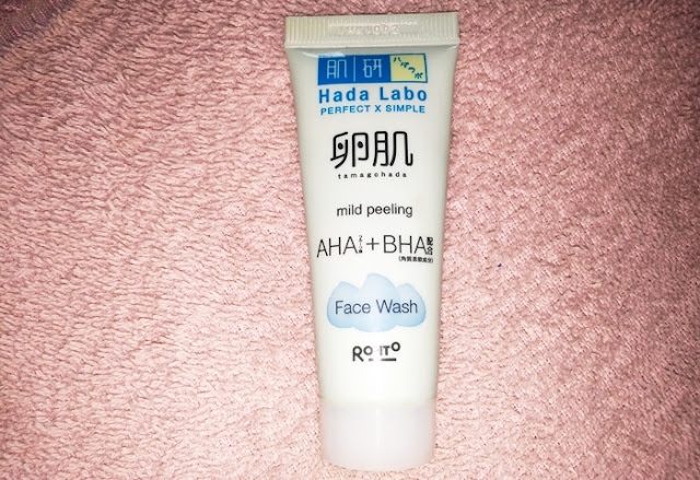 Hada Labo Tamagohada Mild Peeling Face Wash AHA+BHA