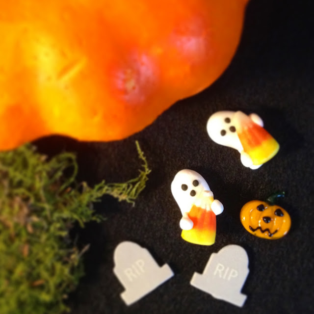 Pumpkin Fairy Garden for Halloween | Linzer Lane Blog