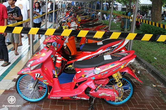 Foto: Modifikasi Motor Warna-warni Jadi Trend di Tahun 2014