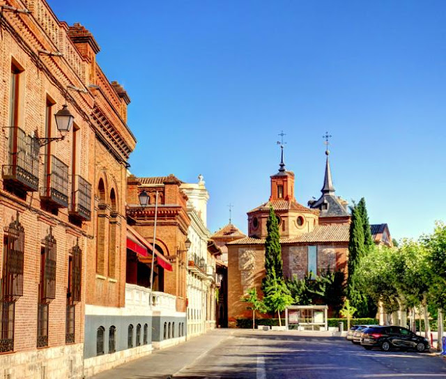 Mariana Flores Melo - Las rutas de tren más espectaculares de España - Alcalá de Henares