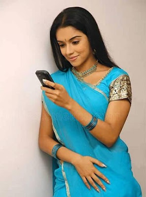 Asin Hot in Saree Photos