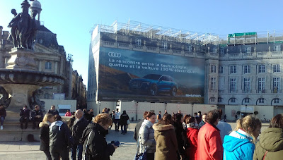 Publicité illégale AUDI place de la Bourse