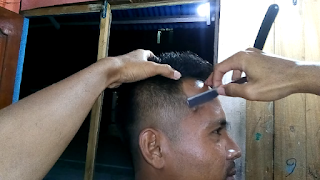 Cara potong rambut model quiff