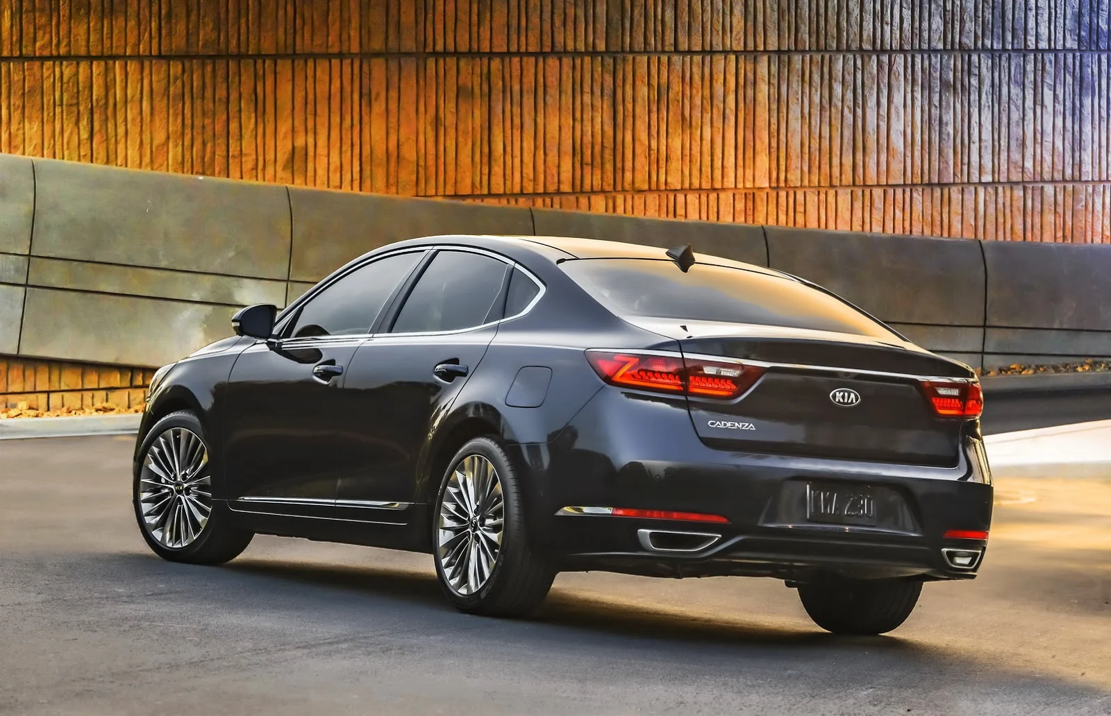 Đánh giá xe Kia Cadenza 2017