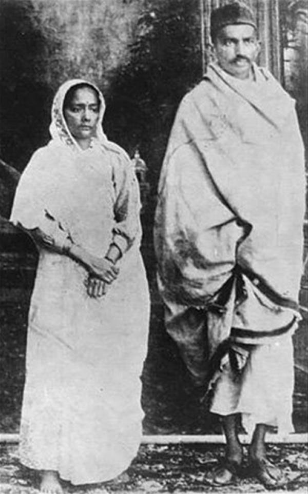 Old India Photos - Gandhiji with his wife