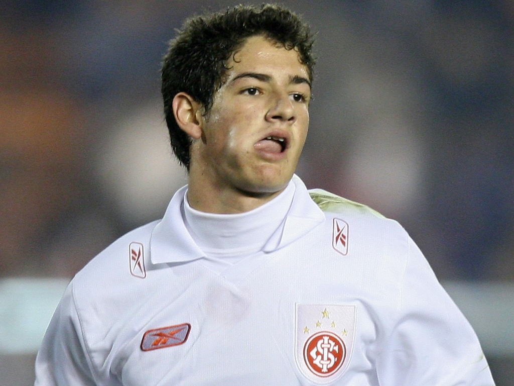 Alexandre Pato Internacional "Best Player" | Wallpapers ...