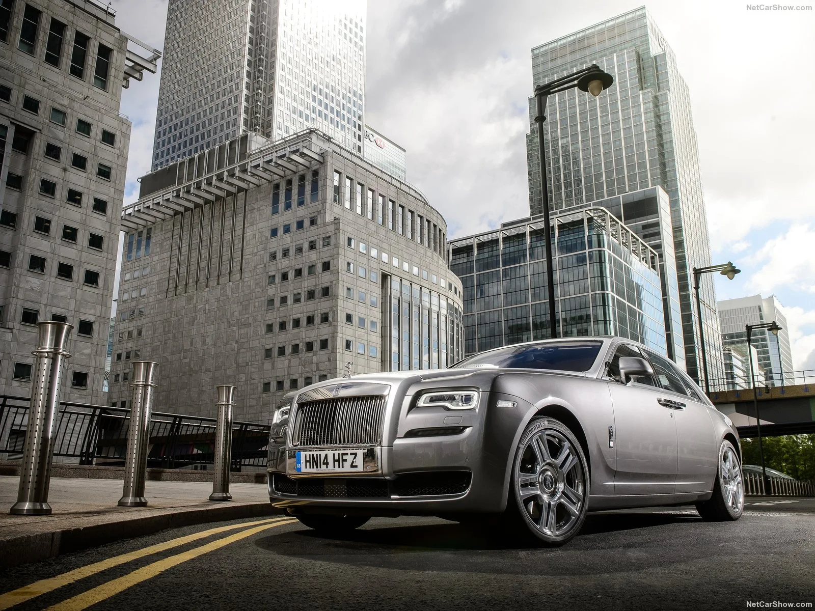 Hình ảnh xe ô tô Rolls-Royce Ghost Series II 2015 & nội ngoại thất