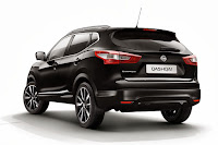 Nissan Qashqai Premier Limited Edition (2014) Rear Side