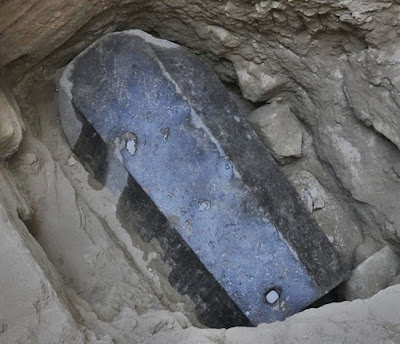Ditemukan Peti Mati Mesir Misterius Ukuran Raksasa, Apa Isinya?