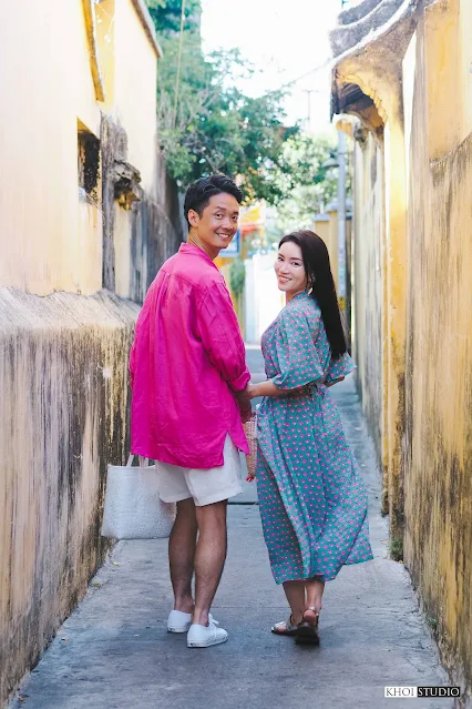 Japanese couple travel photography service in Hoi An ancient town (Vietnam)