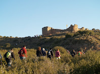 Enfilant-nos per la carena cap al Fortí del Serrat del Maurici