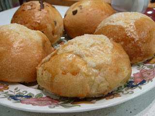 "bollos con masa de brioche, bollos de mantequilla de bilbao"