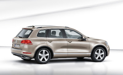 2011 Volkswagen Touareg Rear Side View