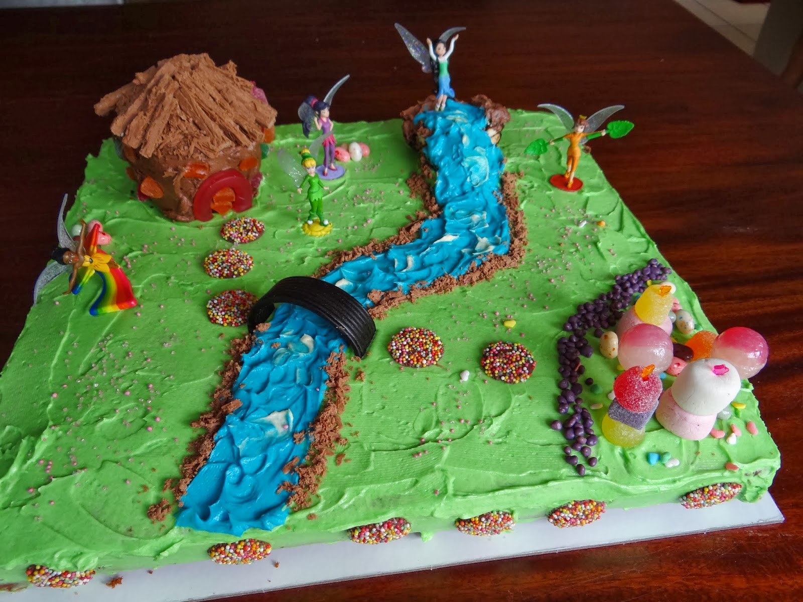 Simple Home Cook How To Decorate A Fairy Cake