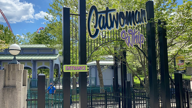 Catwoman's Whip Ride Entrance Six Flags New England