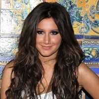 hot girl Ashley Tisdale pics gallery