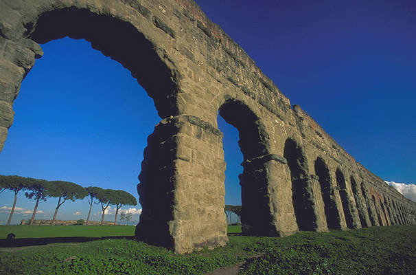 Парк акведуков в Риме Италия