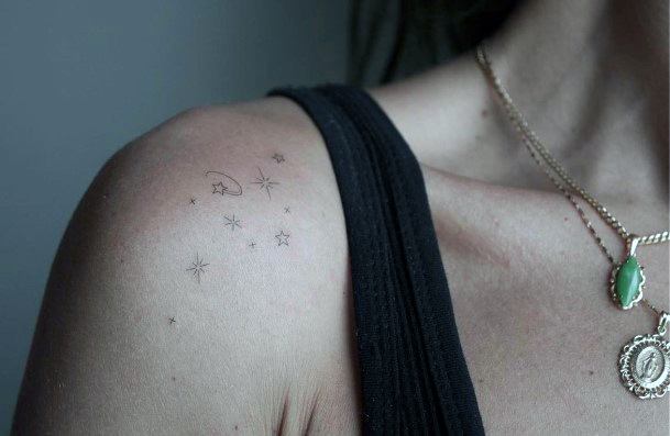 90 ideias incríveis de tatuagens de estrela cadente para as mulheres