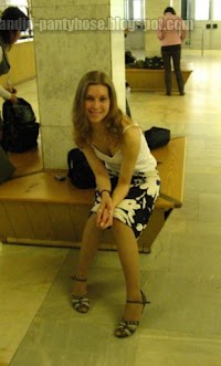 pantyhose candid feet girl