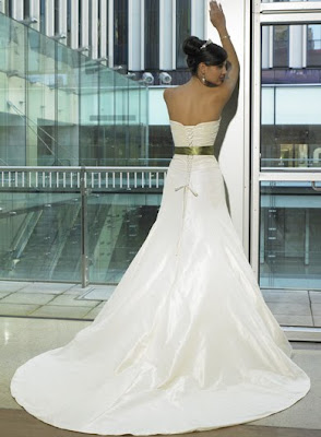  Elegant wedding dress