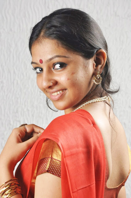Kumki tamil movie actress lakshmi menon cute stills