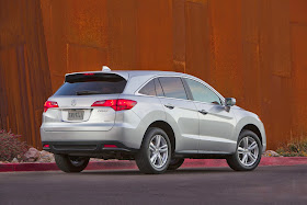 Rear 3/4 view of 2014 Acura RDX
